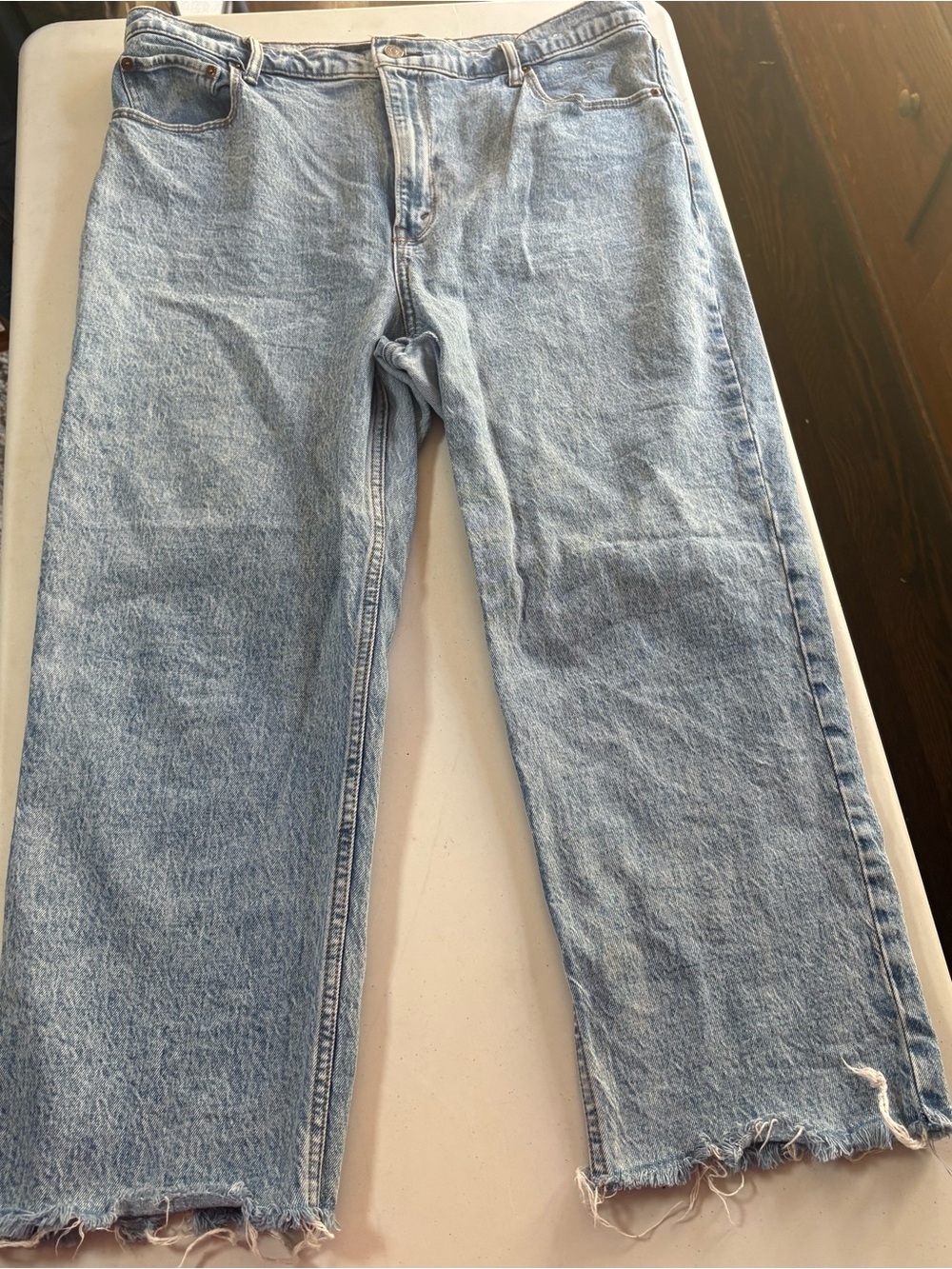Abercrombie & Fitch 90s Straight Ultra High Rise Jeans Light Wash 33/16R